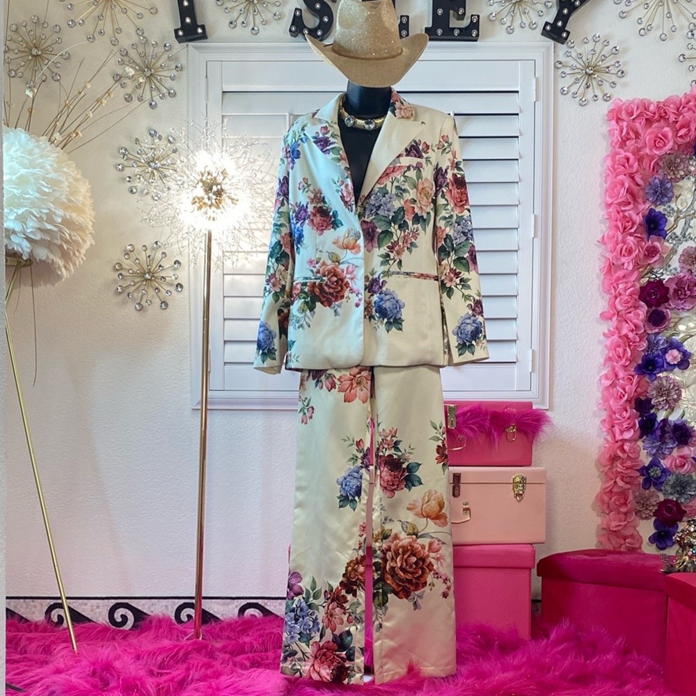 Bloom & Bold Luxe Floral Blazer Set